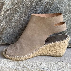 Wedge sandals